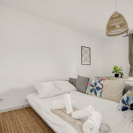 T2 Avec Terrasse - Ideal Pour 4 Voyageurs Appartement