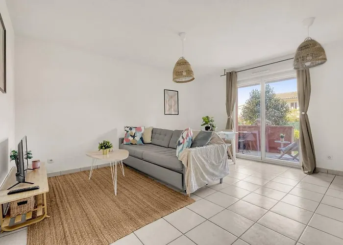 Appartement T2 Avec Terrasse - Ideal Pour 4 Voyageurs